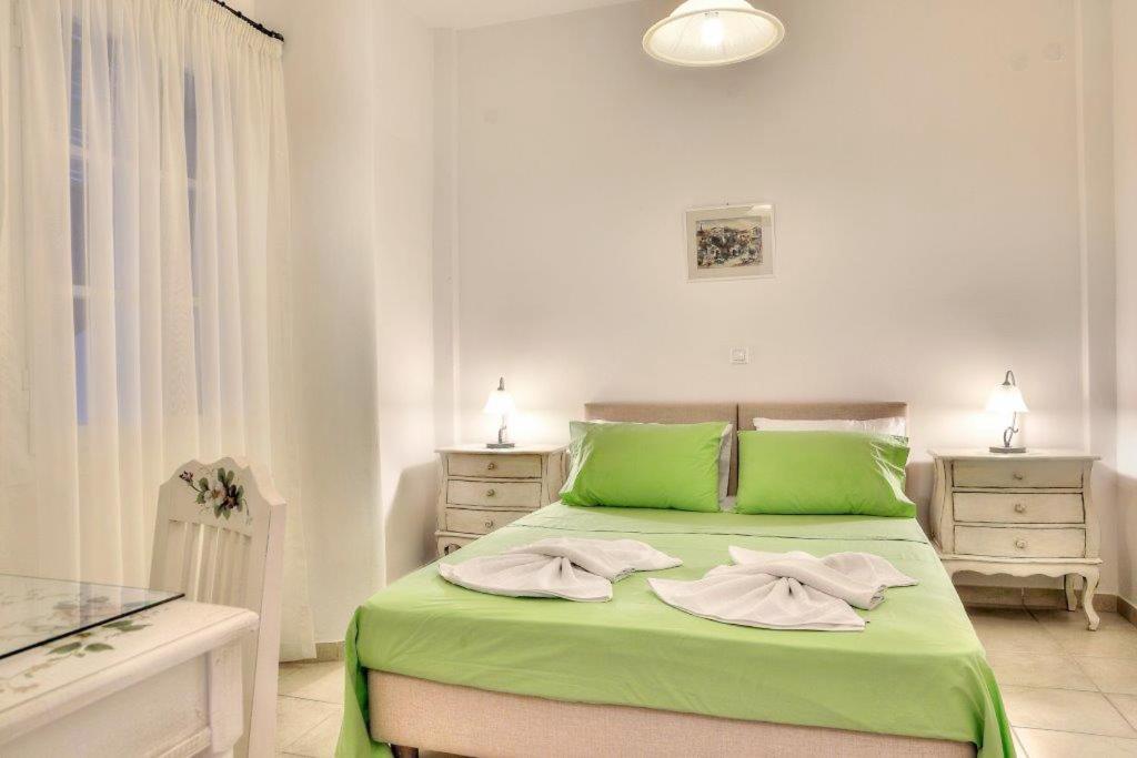 Tzane Studios & Apartments - Steps Away From Golden Beach Hriszí Aktí Kültér fotó