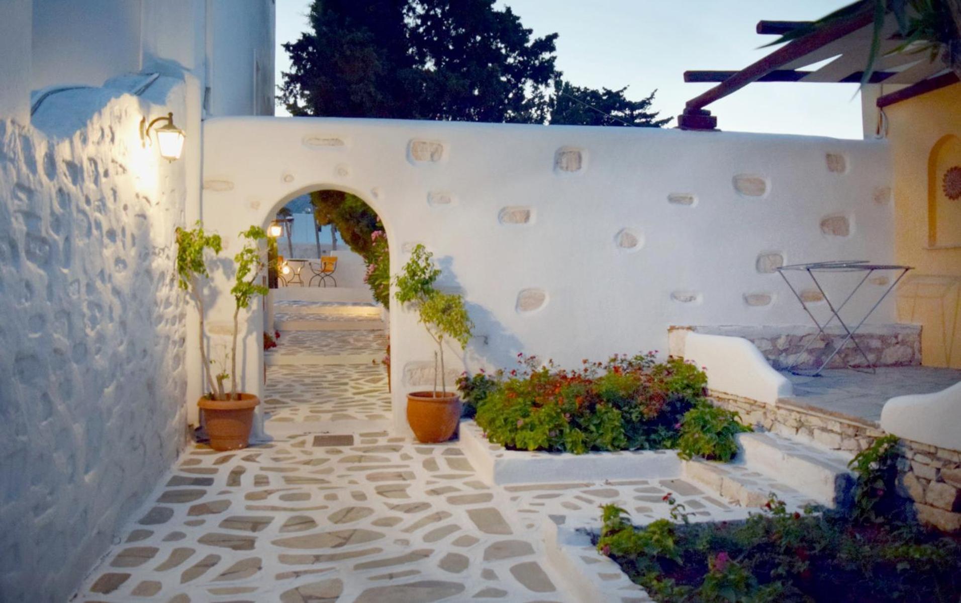 Tzane Studios & Apartments - Steps Away From Golden Beach Hriszí Aktí Kültér fotó