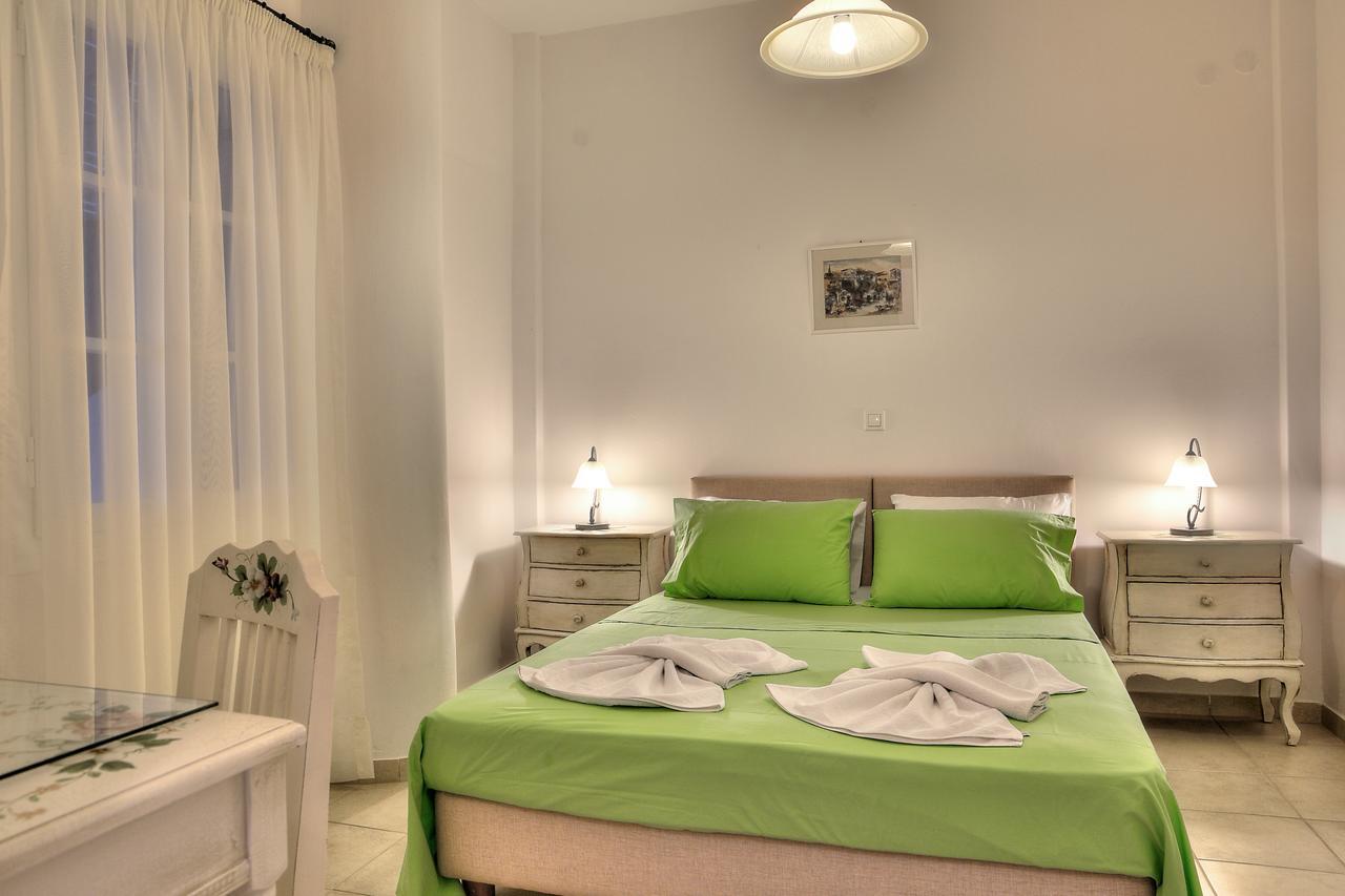 Tzane Studios & Apartments - Steps Away From Golden Beach Hriszí Aktí Kültér fotó